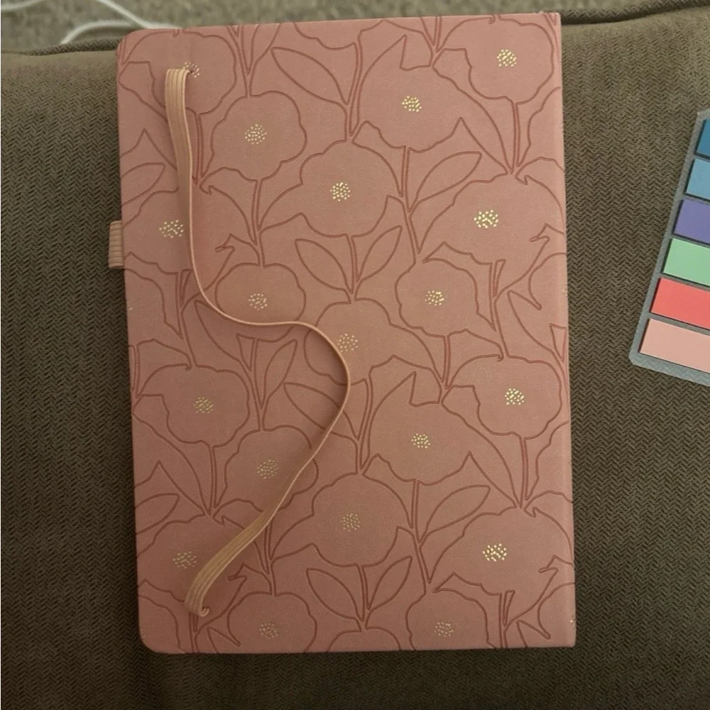 Notebook, Mousepad and Post-It Bookmarks Set - Picture 4 of 6